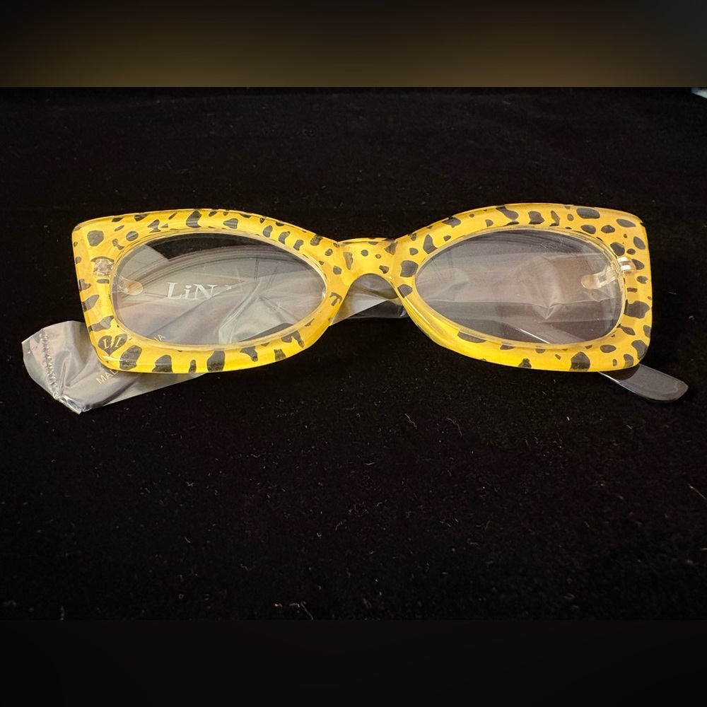 Lindsay Lowe Yellow Leopard Print Cat Eye Glasses- prescription free - Picture 4 of 10